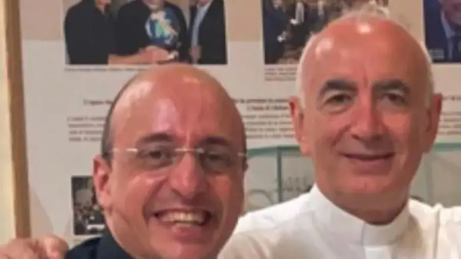La comunità di Amaroni attende monsignor Staglianò, il 'vescovo cantante' images La comunità di Amaroni attende monsignor Staglianò, il 'vescovo cantante'