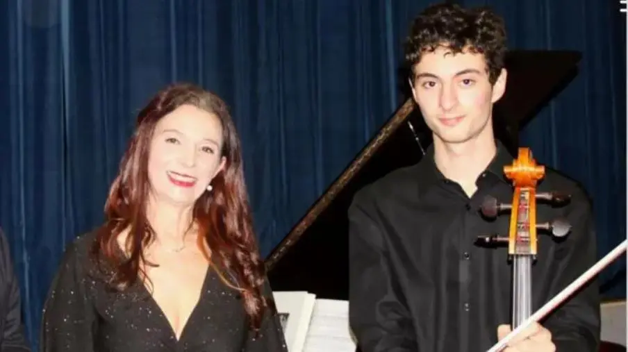 Ama Calabria, a San Mango d’Aquino il concerto del duo Alessandro Mauriello e Angela Ignacchiti images Ama Calabria, a San Mango d’Aquino il concerto del duo Alessandro Mauriello e Angela Ignacchiti