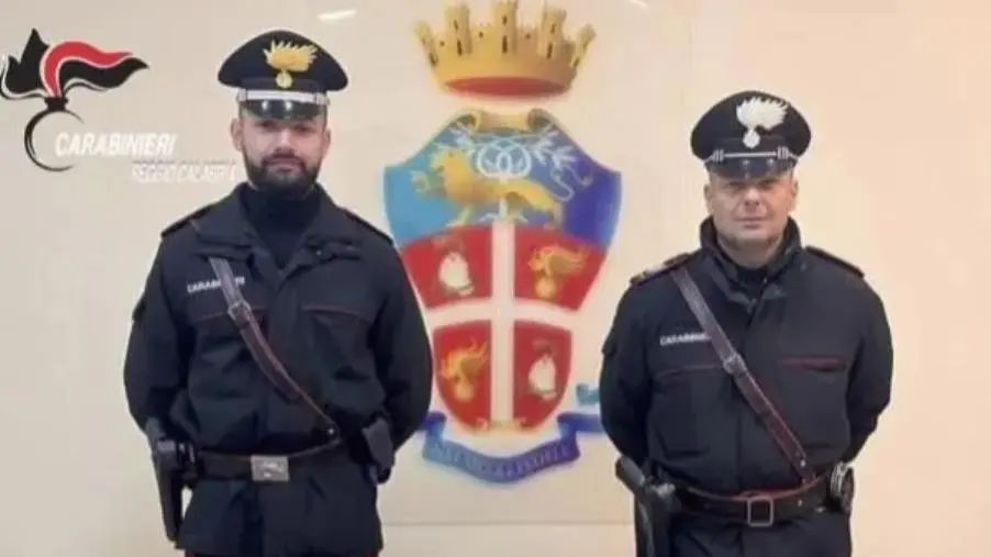 images Detenevano petardi illegali: 2 minori denunciati nel Reggino 
