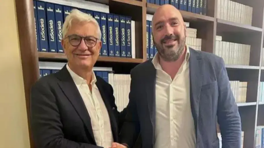 images Floriano Noto compra il campo di calcio di Giovino: siglato l'atto con la Provincia 