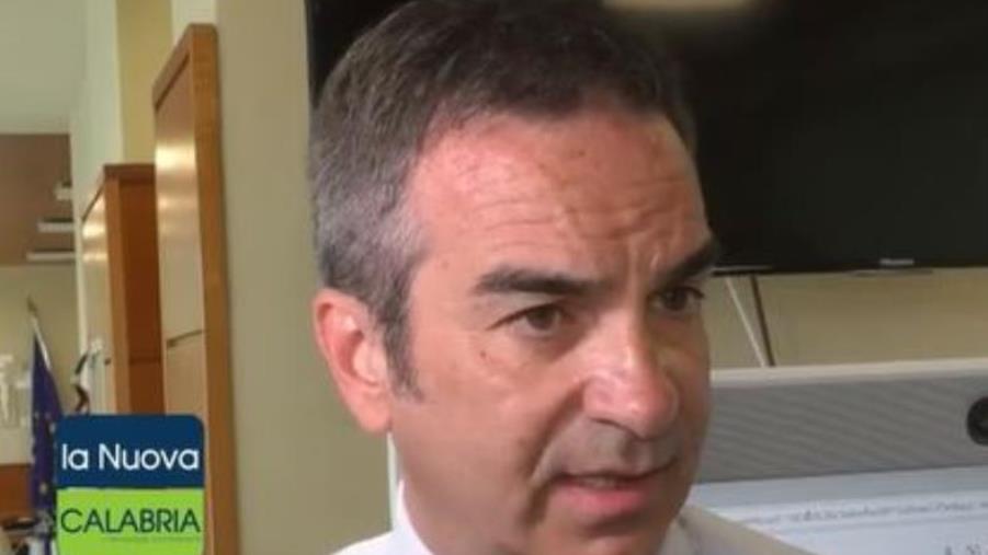 images Sfregiata l'auto di Agostinelli, Occhiuto: "Un atto grave"