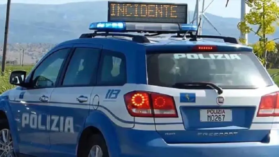 Crotone, muore 19enne dopo un incidente sulla 106