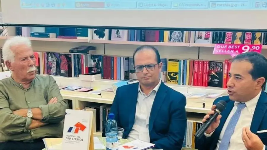 “I rapporti tra Cina e Francia dal 1949 alla fine del bipolarismo”: presentato a Lamezia il saggio di Antonello Torchia images “I rapporti tra Cina e Francia dal 1949 alla fine del bipolarismo”: presentato a Lamezia il saggio di Antonello Torchia