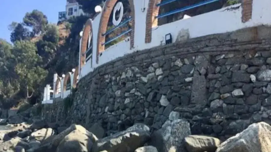 images A Copanello, iniziative per scongiurare il crollo de "La Rotonda": incontro il 23 dicembre