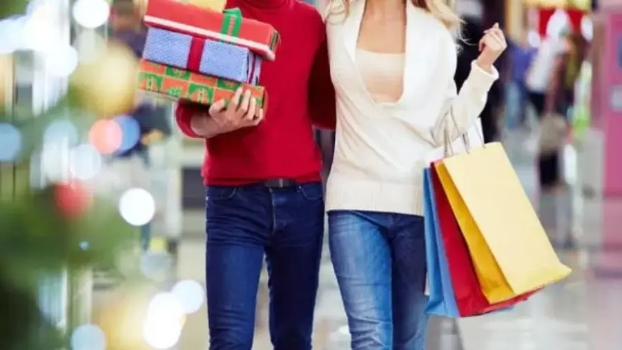 Negozi “sotto casa” in difficoltà per il Natale, Confcommercio: “Sostenerli significa far crescere le comunità" images Negozi “sotto casa” in difficoltà per il Natale, Confcommercio: “Sostenerli significa far crescere le comunità"