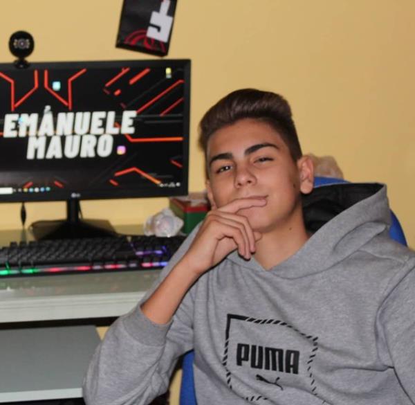 images Emanuele Mauro, l'astro nascente di Youtube è un tredicenne di Catanzaro