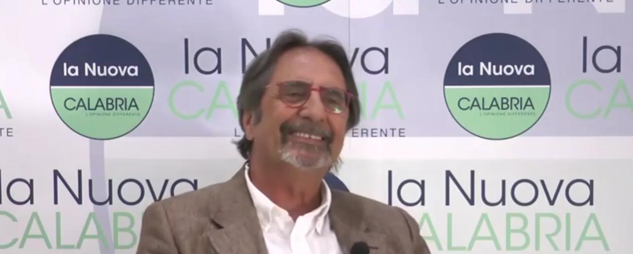 images #Echetelodicoafare. A tu per tu con il re della commedia catanzarese, Enzo Colacino 