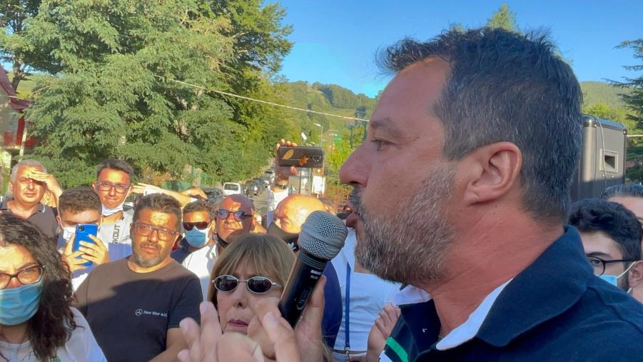 Bagno di folla per Salvini in Aspromonte images Bagno di folla per Salvini in Aspromonte