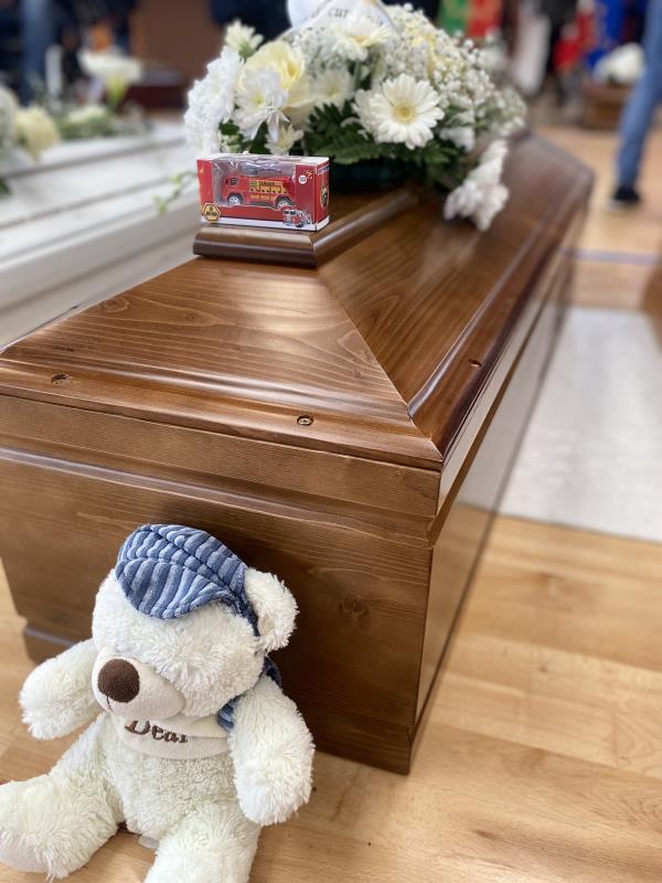 images Naufragio Crotone, tumulata la prima salma: parte l'iter d'espatrio 
