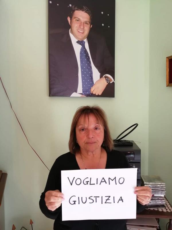 Omicidio Rosso, scatta l'iniziativa social: "Giustizia per Francesco" images Omicidio Rosso, scatta l'iniziativa social: "Giustizia per Francesco"