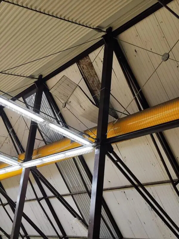 Catanzaro, il vento scoperchia il PalaGallo: struttura chiusa e non è la prima volta images Catanzaro, il vento scoperchia il PalaGallo: struttura chiusa e non è la prima volta