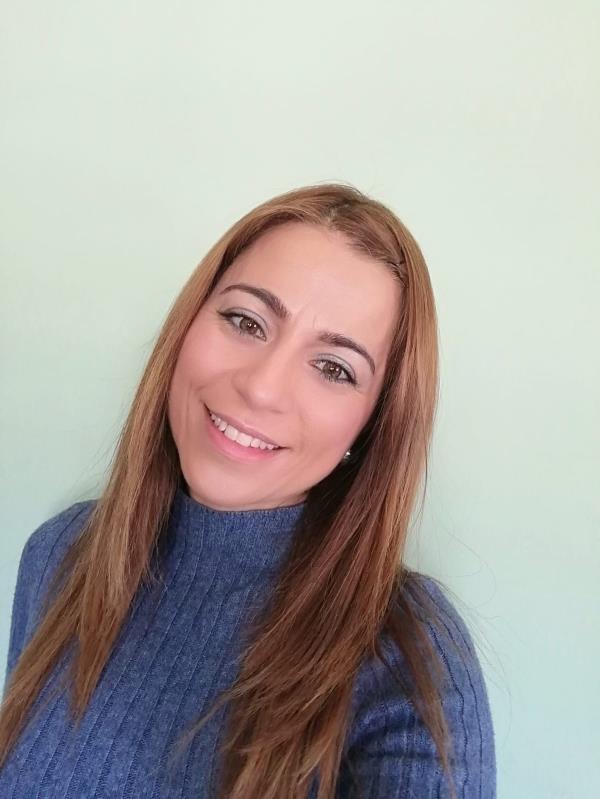 images #iorestoacasa. Fabrizia Dragone combatte la noia cantando 