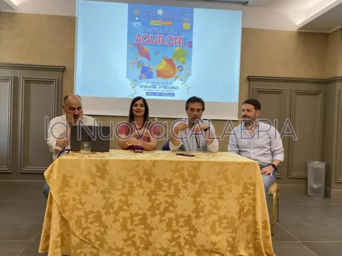 images Vento d’Estate, presentato a Catanzaro il primo Festival degli Aquiloni
