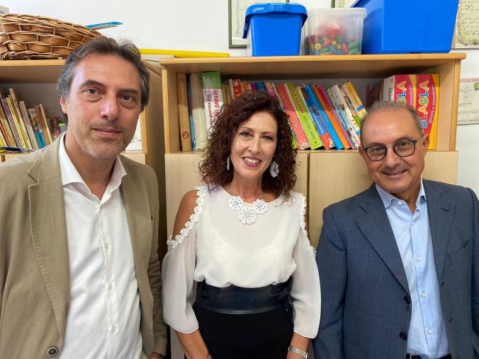 Primo giorno di scuola, il saluto del sindaco Fiorita alla scuola dell’infanzia “Pepe” images Primo giorno di scuola, il saluto del sindaco Fiorita alla scuola dell’infanzia “Pepe”