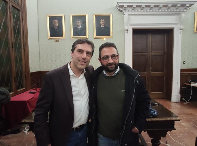 Fiorita e Bosco sulle dimissioni: "Su di noi abbiamo applicato un codice morale diverso dagli altri". L'ex candidato a sindaco: "Catanzaro ha però bisogno di Cambiavento" (VIDEO) images Fiorita e Bosco sulle dimissioni: "Su di noi abbiamo applicato un codice morale diverso dagli altri". L'ex candidato a sindaco: "Catanzaro ha però bisogno di Cambiavento" (VIDEO)