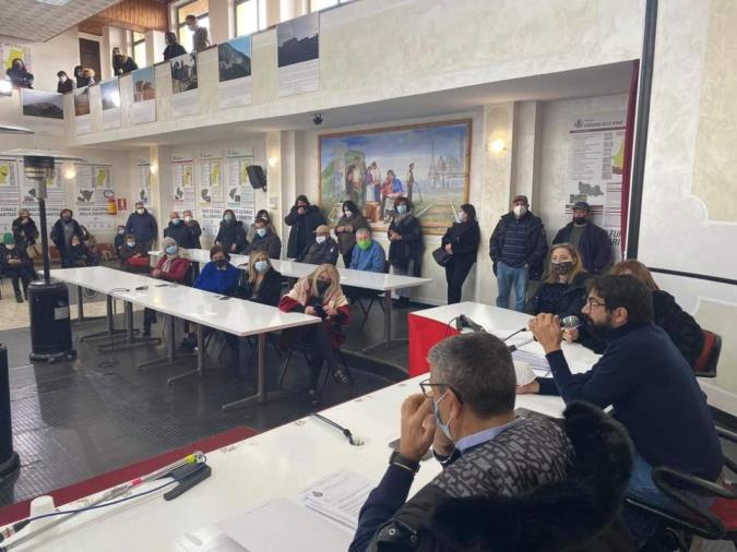 Cassano allo Ionio. Finisce il precariato per 75 ex Lsu-Lpu del Comune images Cassano allo Ionio. Finisce il precariato per 75 ex Lsu-Lpu del Comune