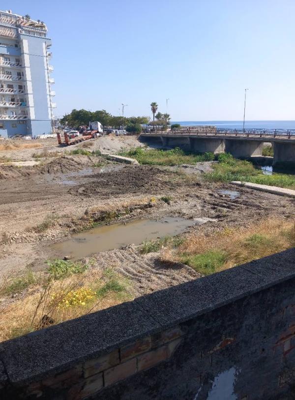 images Pulizia del torrente Fiumarella a Catanzaro, Barberio e Caviano: "Sull'ambiente grande attenzione da parte del Comune"