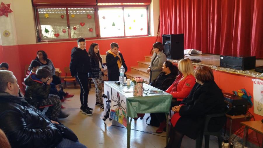 images “L’invisibile mondo di Carlotta” e “Un mondo invisibile” presentati all’Istituto Comprensivo di Feroleto Antico