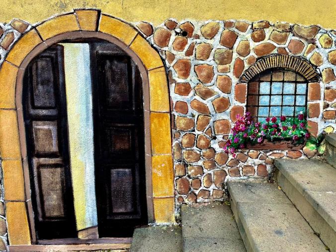 images Francesco Lioi, l'artista che rende più "pittoresche" le vie storiche di Squillace