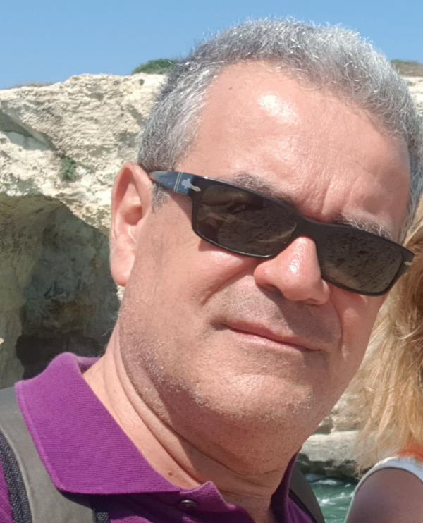 Catanzaro, assenteismo medici: annullato il sequestro preventivo al dottor Francesco Lupia
images Catanzaro, assenteismo medici: annullato il sequestro preventivo al dottor Francesco Lupia