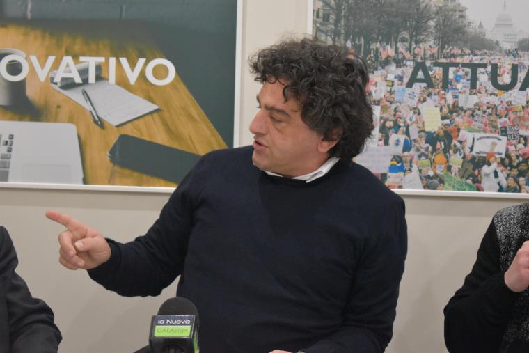 images REGIONALI. Aiello (M5S): "Solo da noi soluzioni sull'emergenza lavoro"