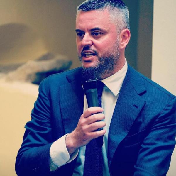 Cosenza, Mancini contro Caruso: "Crisi idrica insostenibile ma il sindaco pretende la riscossione delle bollette"