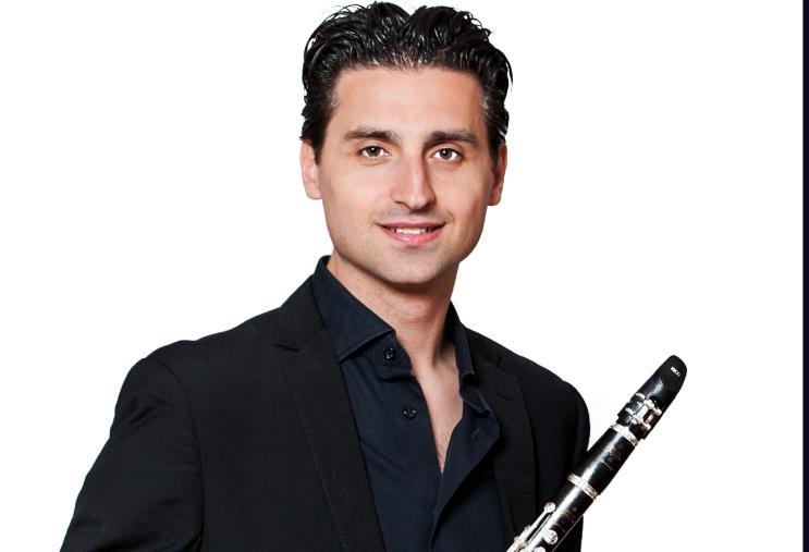 images San Giorgio Morgeto, concerto di Gianluca Caldarola al Chiostro dell'antico convento 