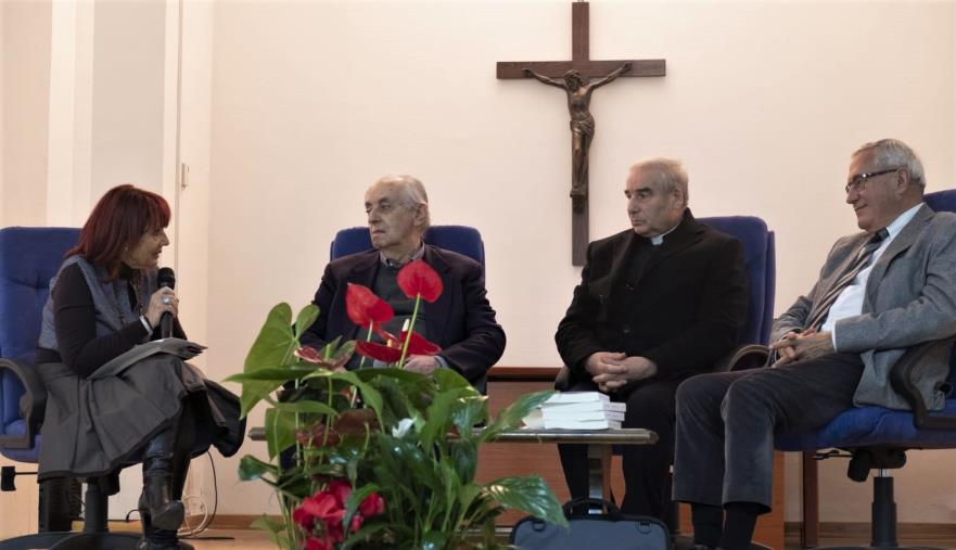 images L'INTERVISTA. Il prof Penna: "Senza l'amore non c'è vita per l'uomo in generale,
ma neppure esisterebbe il cristianesimo"