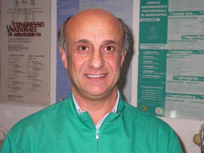 images Vaccini Covid: l'allarme degli odontoiatri calabresi: "Siamo stati esclusi dal piano". E scrivono a Longo

