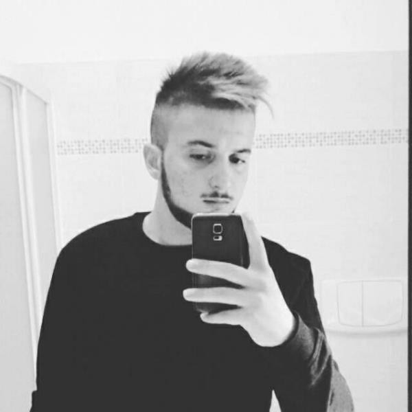 Cropani. Investe e uccide un 18enne e "scarica" la colpa sul figlio: incastrato dai tabulati, ora rischia il processo images Cropani. Investe e uccide un 18enne e "scarica" la colpa sul figlio: incastrato dai tabulati, ora rischia il processo