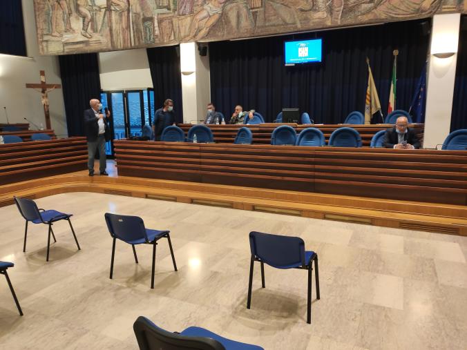 Catanzaro. Traballa la maggioranza: Consiglio comunale sospeso images Catanzaro. Traballa la maggioranza: Consiglio comunale sospeso