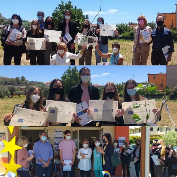 images “A tree for the Europe Day”. L'iniziativa dell'Ic Don Milani-Sala di Catanzaro