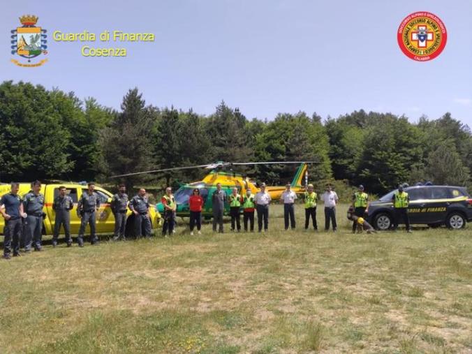 images Soccorso, esercitazione congiunta in montagna tra Guardia di finanza e corpo nazionale Soccorso alpino e speleologico