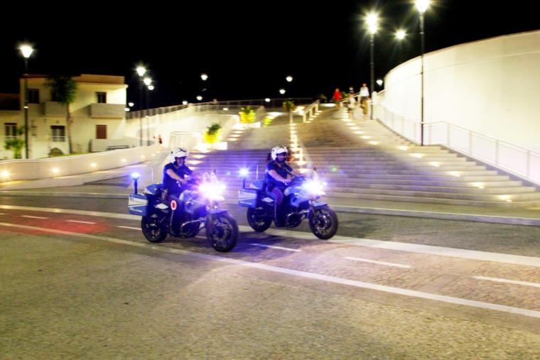 images Reggio Calabria. Cade in un terreno dopo una serata tra amici e non riesce a farsi localizzare: ritrovato all'indomani dalla Polizia