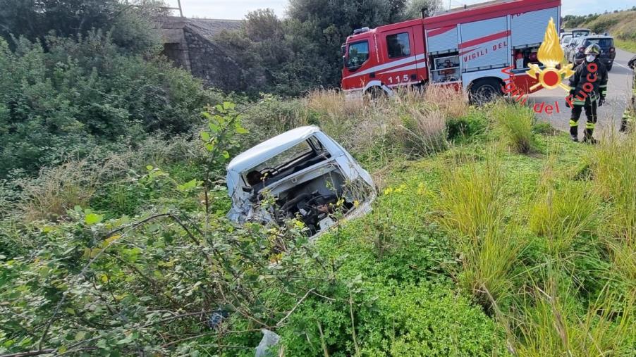 images Incidente tra due auto ad Amendolara: morta una donna 