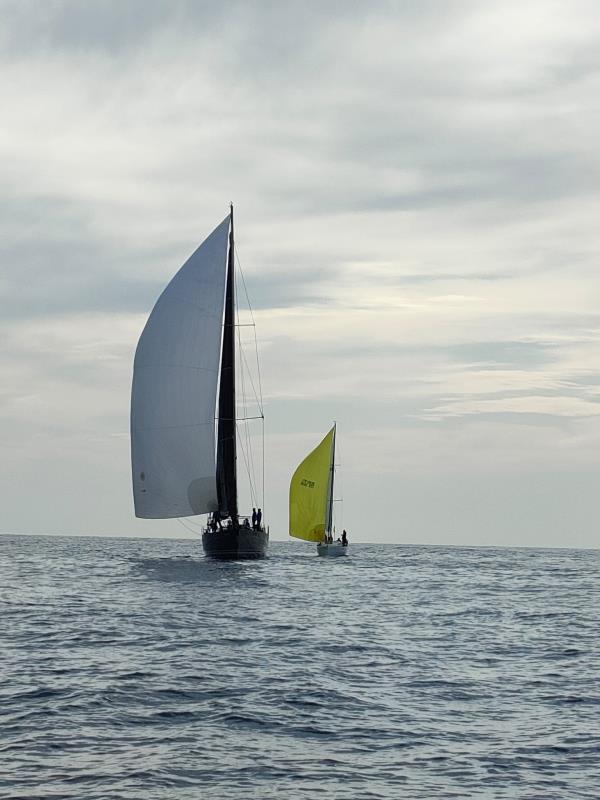 images Vela d'altura a Tropea: Day 1 Trofeo challenge Marina Yacht Club