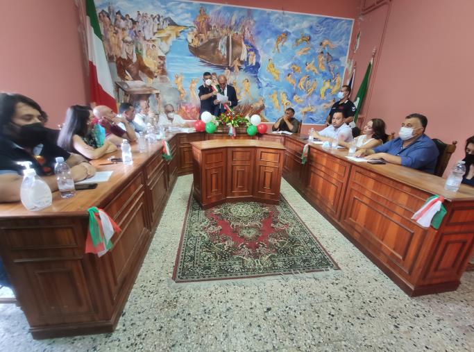 Magisano, la denuncia di Carmine Elia: "Lostumbo è incompatibile" images Magisano, la denuncia di Carmine Elia: "Lostumbo è incompatibile"