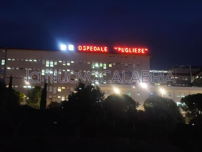 images Ospedale Pugliese-Ciaccio, l'annuncio sindacale: "A novembre in busta paga premi Covid e adeguamenti contrattuali" 