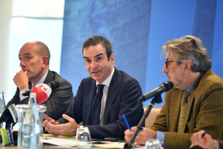 Debito sanità calabrese al massimo di 1,2 miliardi, Occhiuto: "Ma dopo la verifica scenderà" images Debito sanità calabrese al massimo di 1,2 miliardi, Occhiuto: "Ma dopo la verifica scenderà"