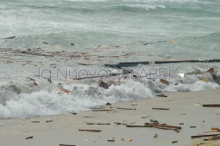 images Strage migranti, il racconto di un superstite: "Ho provato a bloccare gli scafisti in fuga"