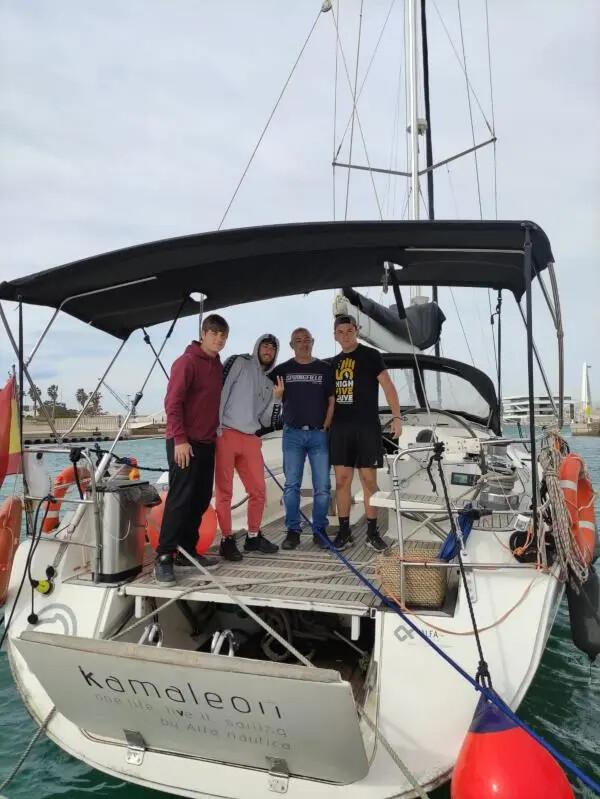 Formazione, l'IIS Petrucci Ferraris Maresca di Catanzaro vola a Valencia per l'Erasmus Vet images Formazione, l'IIS Petrucci Ferraris Maresca di Catanzaro vola a Valencia per l'Erasmus Vet