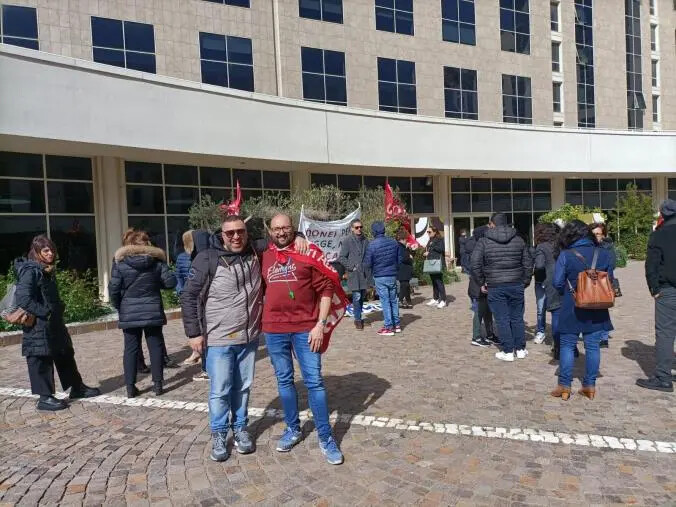 "Si Cobas" scende in piazza per la sanità calabrese alla Cittadella di Catanzaro images "Si Cobas" scende in piazza per la sanità calabrese alla Cittadella di Catanzaro