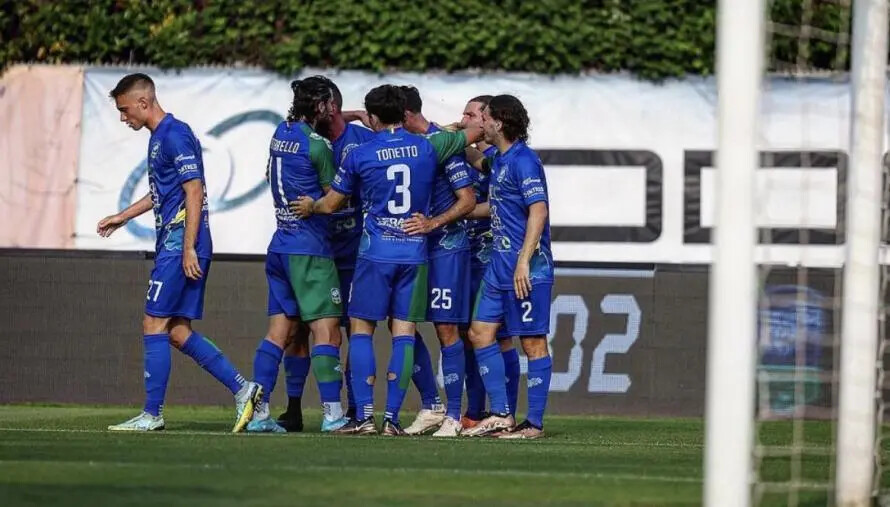 images Supercoppa, la Feralpi batte la Reggiana: al Catanzaro basta un pareggio per il trofeo