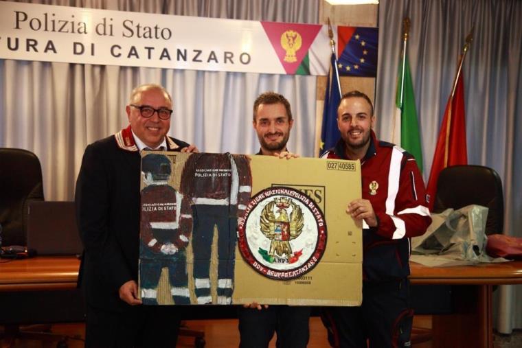 Dalla plastica riciclata nascono le nuove opere del catanzarese Giampiero De Santis images Dalla plastica riciclata nascono le nuove opere del catanzarese Giampiero De Santis