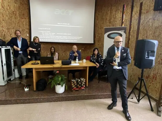 Inizia dal "Chimirri" di Catanzaro il tour di presentazione del libro "La Tazzina della Legalità"
images Inizia dal "Chimirri" di Catanzaro il tour di presentazione del libro "La Tazzina della Legalità"