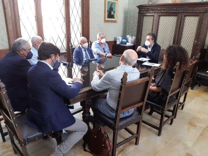 Covid a Catanzaro, stamattina la riunione in Comune, Fiorita: "Registriamo aumento positivi" images Covid a Catanzaro, stamattina la riunione in Comune, Fiorita: "Registriamo aumento positivi"