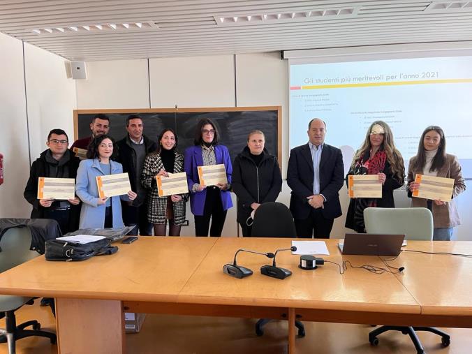 images Caloveto, "Premio annuale degli studenti 2021" a Isabella Russo: gli auguri del sindaco