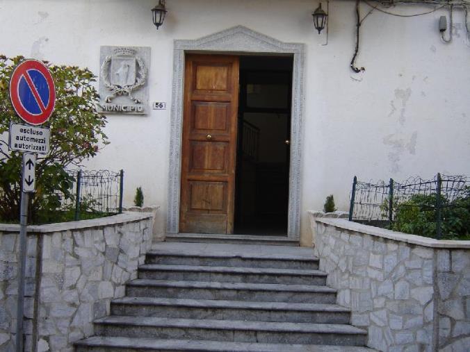 Il Gruppo Naturalmente Pentone al sindaco: "Il fango mediatico gettato su un’intera comunità non corrisponde alla realtà" 