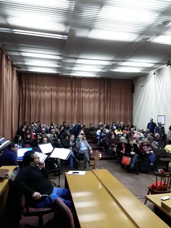 Escrementi per le strade e cani randagi, un pericolo per i cittadini di Girifalco images Escrementi per le strade e cani randagi, un pericolo per i cittadini di Girifalco