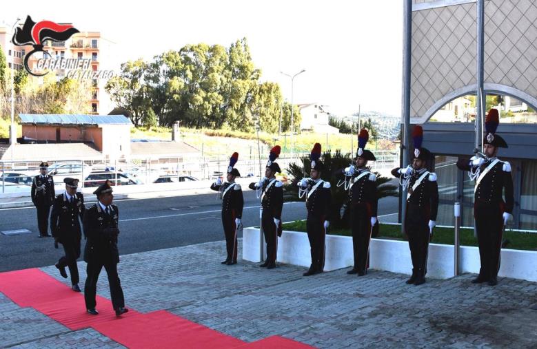 images Il saluto di commiato del generale di Corpo d’Armata Luigi Robusto ai "suoi" militari 